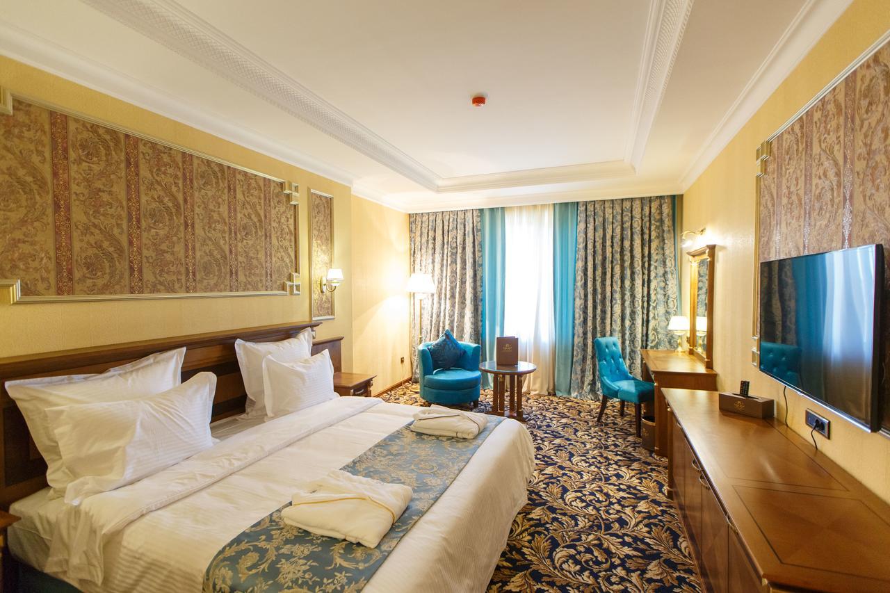 Sultan Palace Hotel Atyrau Exterior photo